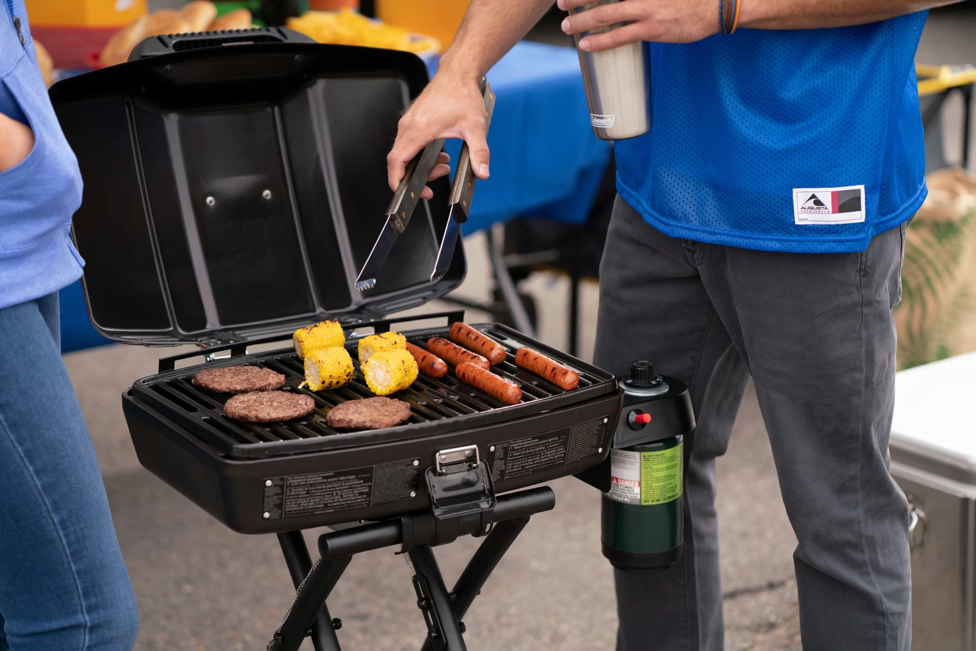 Road Trip Sportster® Propane Gas Grill 13 Road Trip Sportster® Propane Gas Grill
