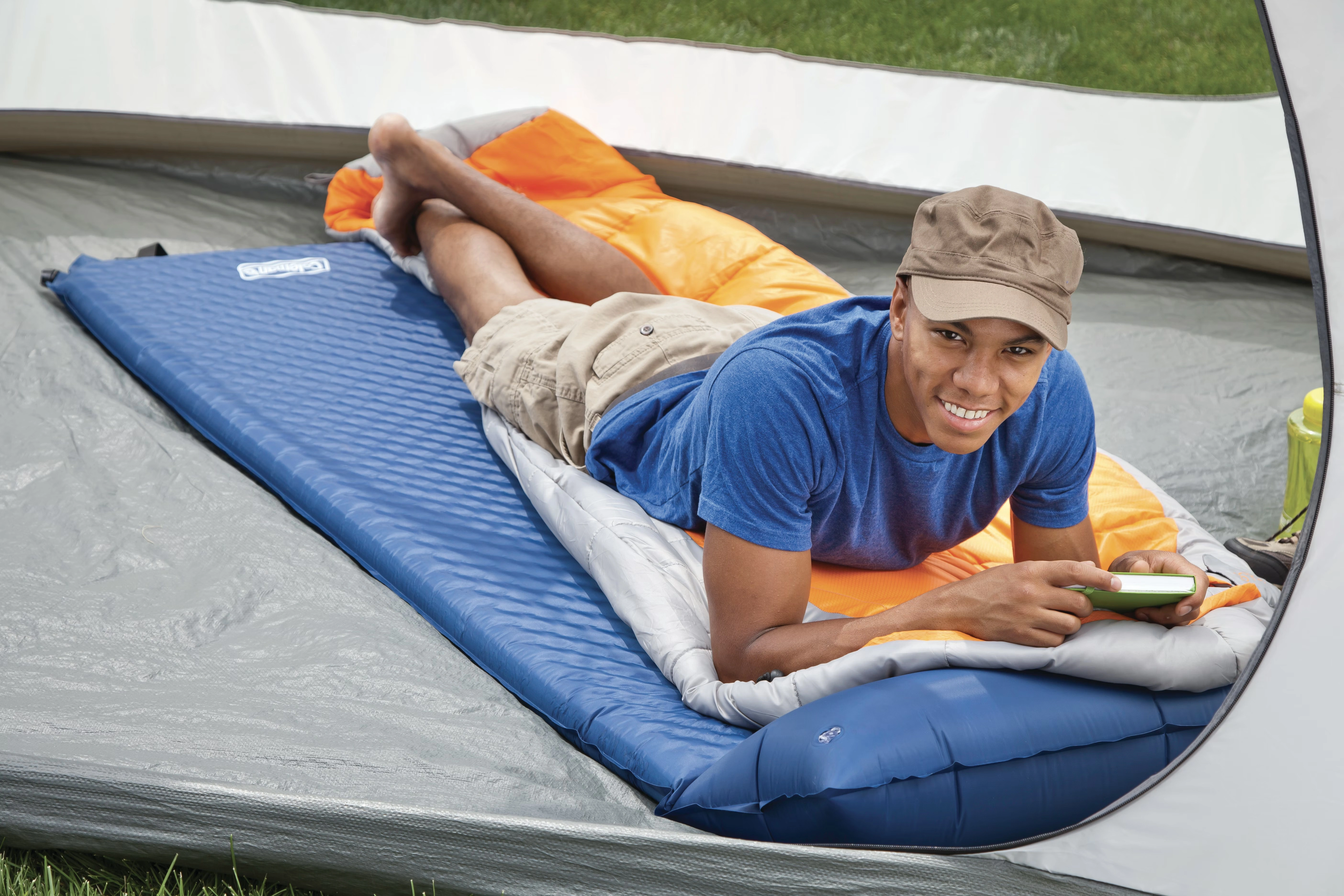 Self-Inflating Sleeping Pad with Pillow Navy 4 Self-Inflating Sleeping Pad with Pillow Navy