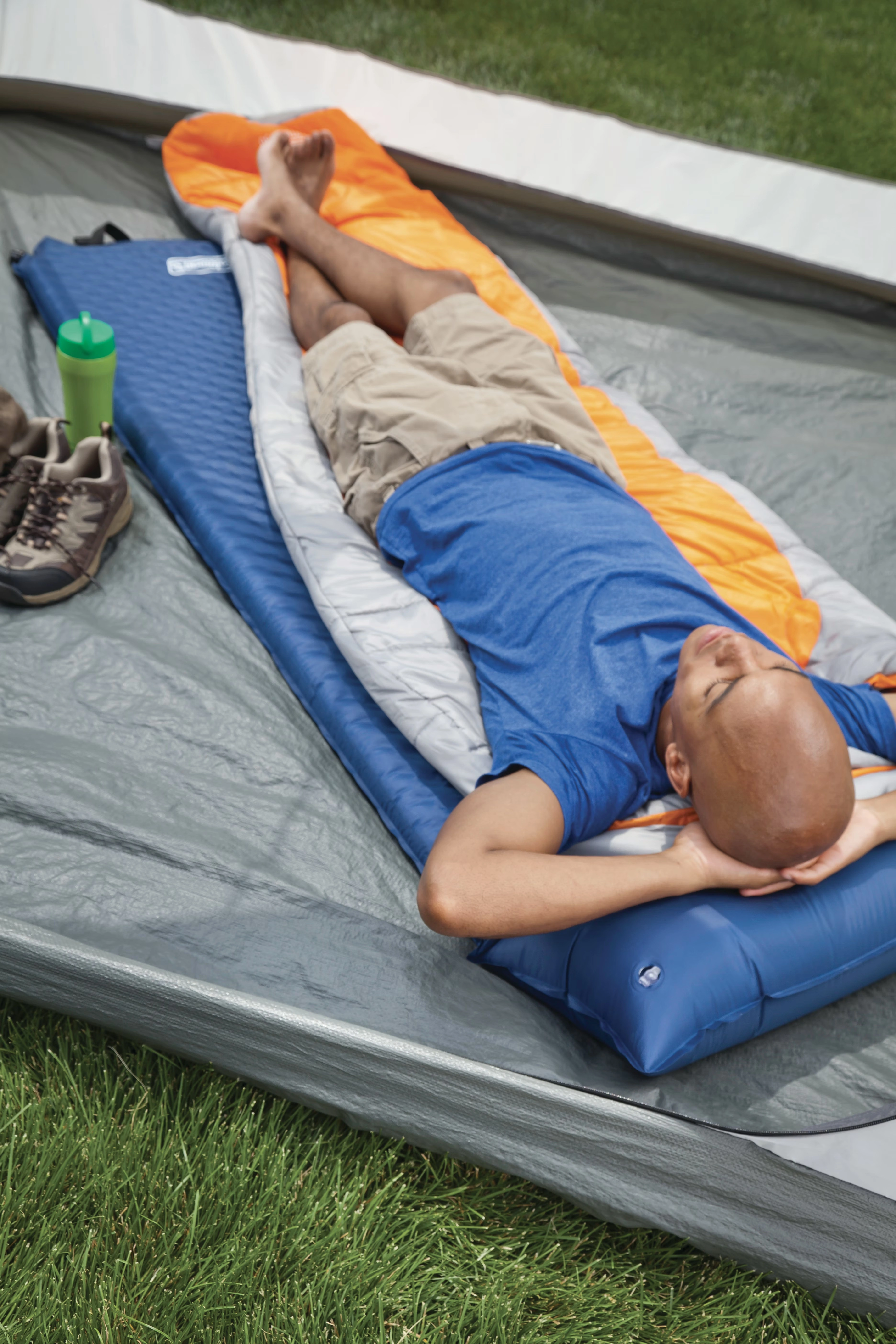 Self-Inflating Sleeping Pad with Pillow Navy 6 Self-Inflating Sleeping Pad with Pillow Navy